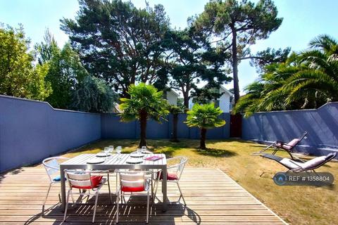 undefined, Panorama Rd, Poole, BH13