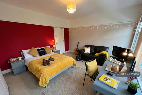 5 bedroom terraced house to rent, Stretton Road, Leicester, LE3