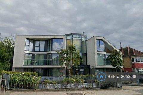 2 bedroom flat to rent, Apollo Court, Edgware, HA8