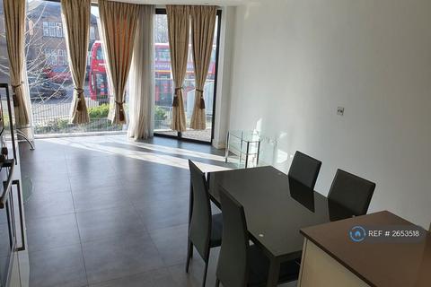 2 bedroom flat to rent, Apollo Court, Edgware, HA8