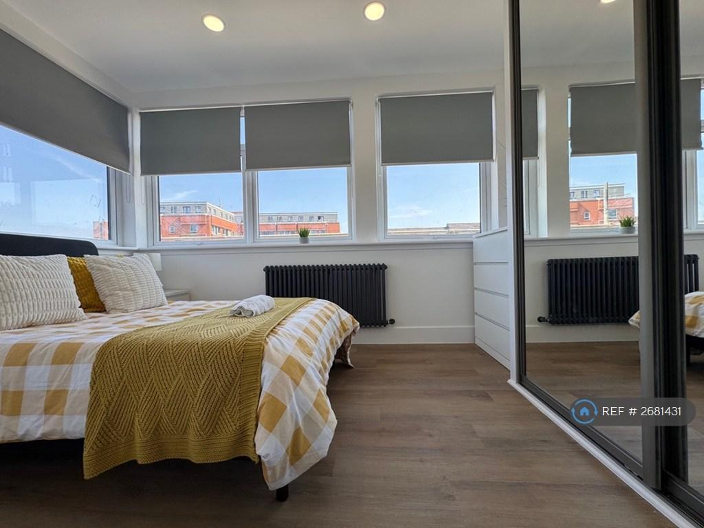 1 Bed Flat - Furnished