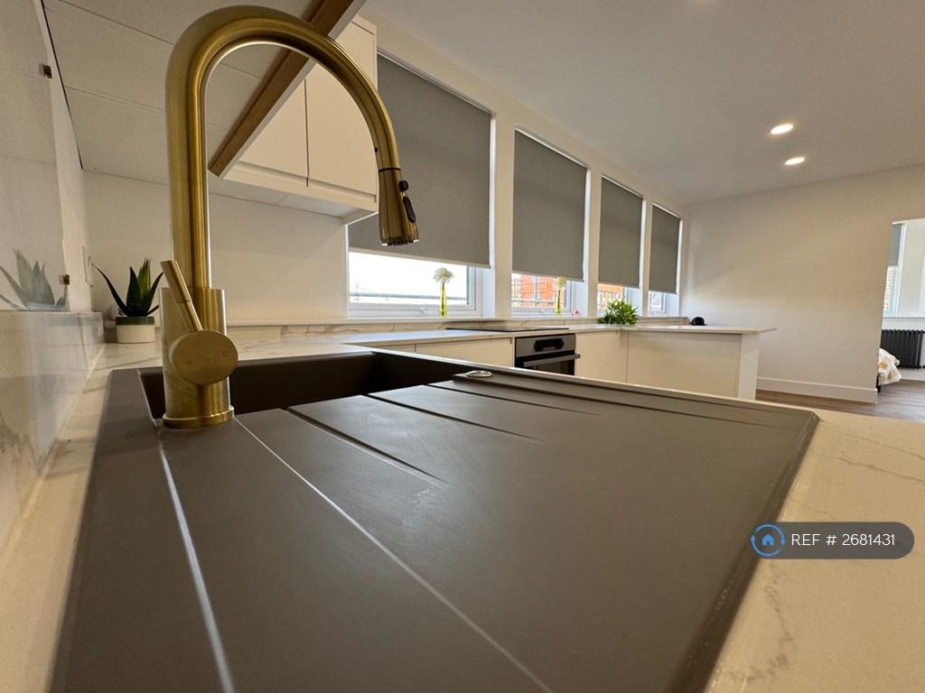 1 Bed Flat - Furnished