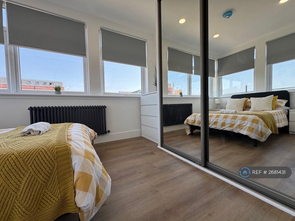 1 Bed Flat - Furnished
