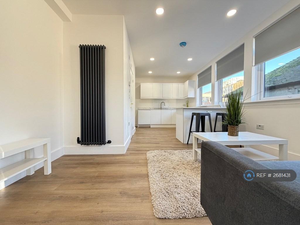 1 Bed Flat - Furnished