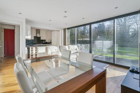 undefined, Old Mill Close, Uxbridge, UB8