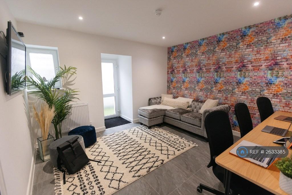 Communal Lounge