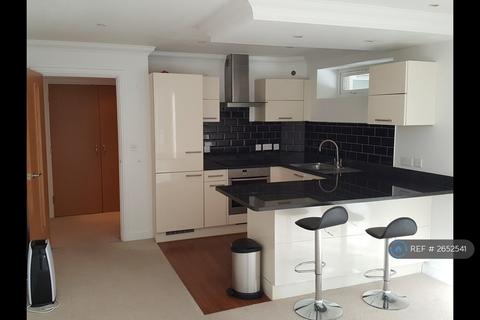 2 bedroom flat to rent, Surrey Road, Bournemouth, BH4