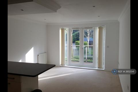 2 bedroom flat to rent, Surrey Road, Bournemouth, BH4