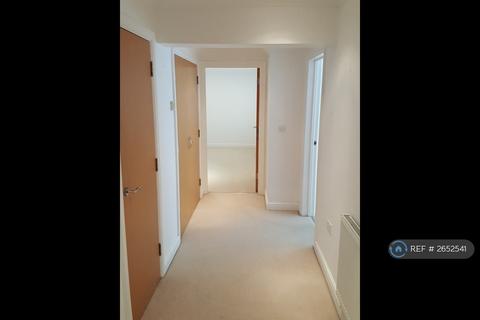 2 bedroom flat to rent, Surrey Road, Bournemouth, BH4