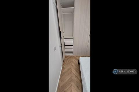 undefined, Edgware, Edgware, HA8