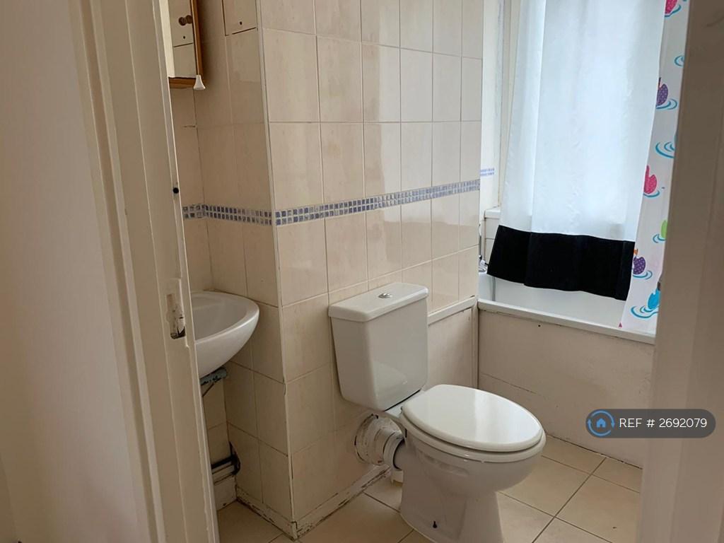 Main Bathroom