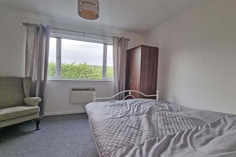 undefined, Windrush Road, Hollywood