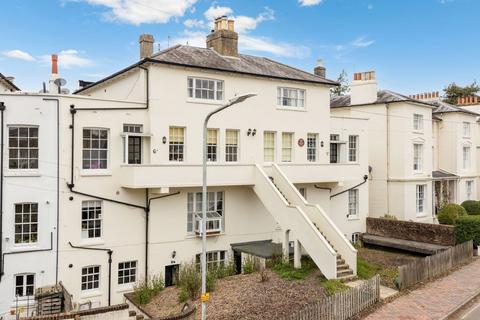 undefined, Grove Hill Gardens, Tunbridge Wells, TN1