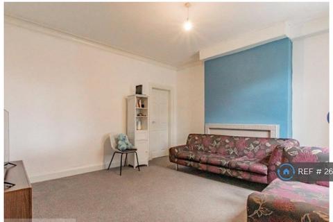 3 bedroom detached house to rent, Dewhurst Road, Huddersfield, HD2