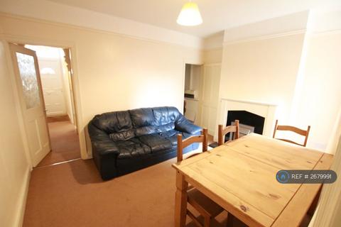 4 bedroom terraced house to rent, Norris Road, Reading, RG6