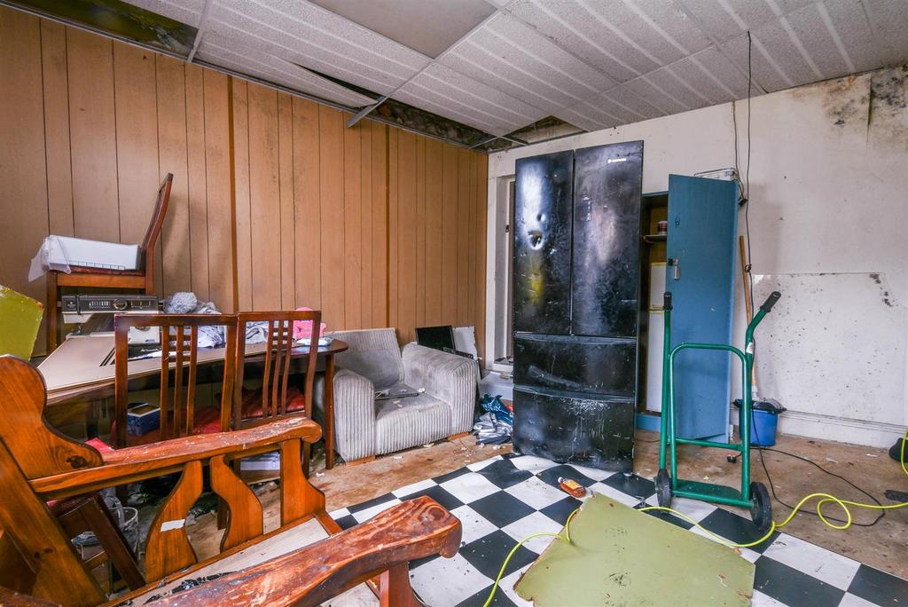First Floor - Communal Area