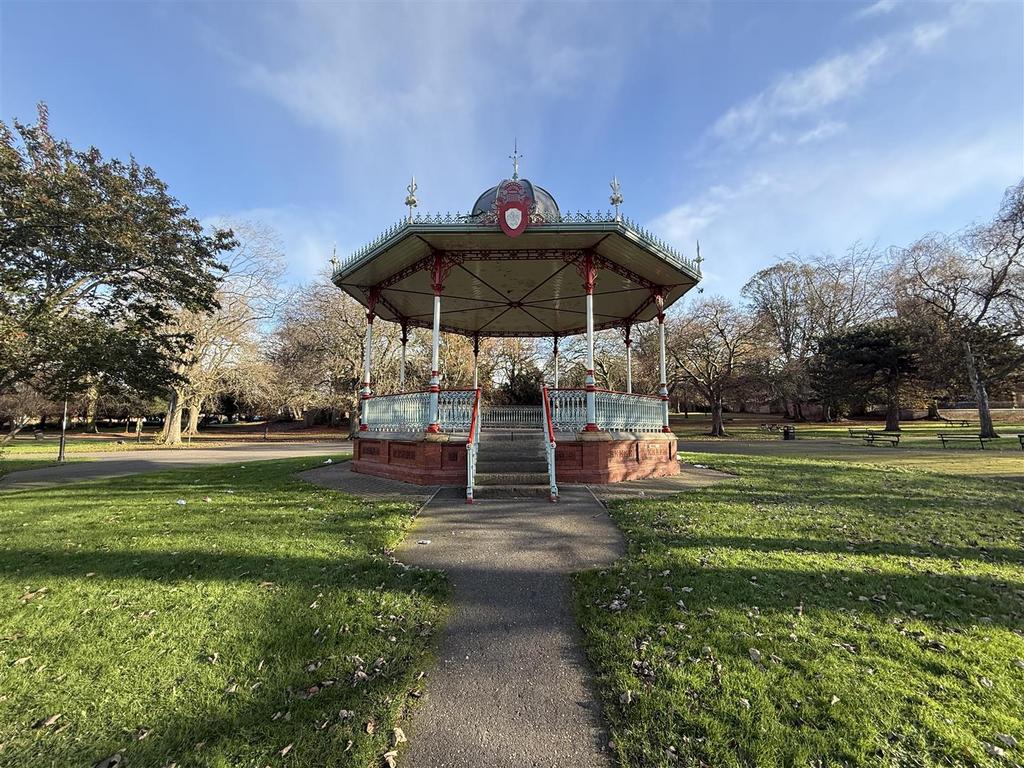North lodge park
