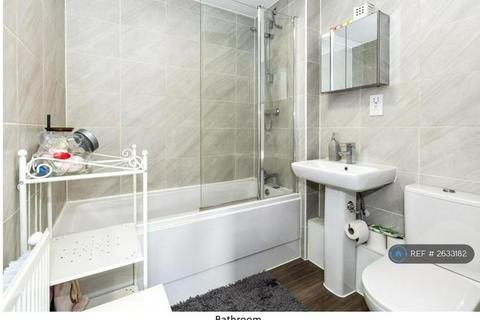 1 bedroom flat to rent, Kenyon Way, Slough, SL3