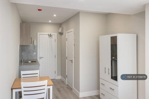 undefined, Whitton Avenue West, Greenford, UB6