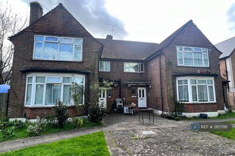 1 bedroom in a house share to rent, Albert Street, Slough, SL1