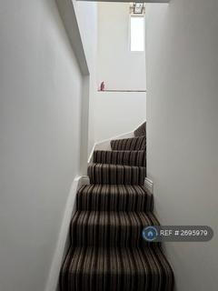 2 bedroom flat to rent, Harrow Road, London, W9