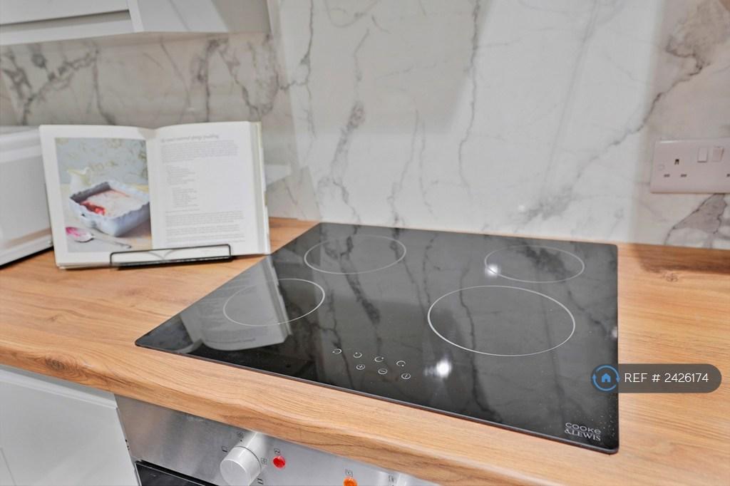 Electric Hob & Oven (New)