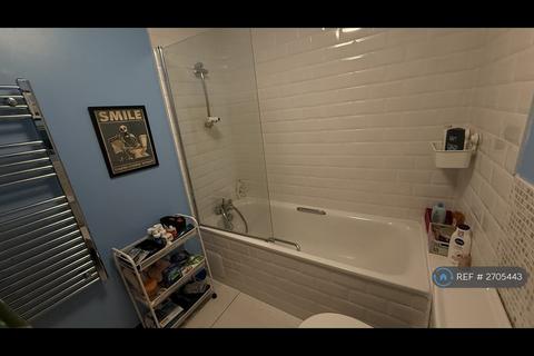 2 bedroom flat to rent, Joseph Hardcastle Close, London, SE14