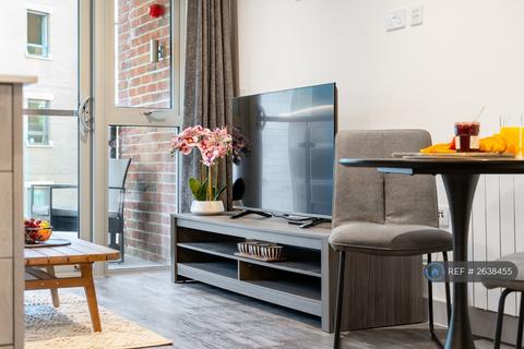1 bedroom flat to rent, East Quay Road, Poole, BH15