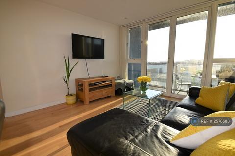 2 bedroom flat to rent, Lower Twelfth Street, Milton Keynes, MK9