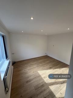 3 bedroom semi-detached house to rent, Nunnery Crescent, Catcliffe, Rotherham, S60