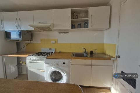 1 bedroom flat to rent, The Rotunda, Birmingham, B2