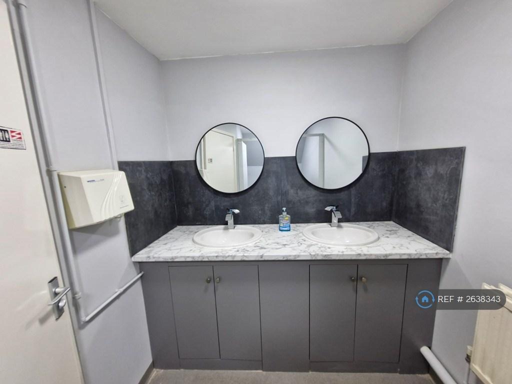 Bathroom 2nd Floor