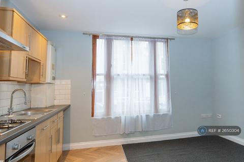 1 bedroom flat to rent, Castle Road, Scarborough, YO11