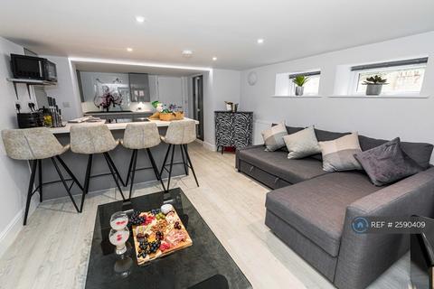 1 bedroom flat to rent, Approach Road, Poole, BH14