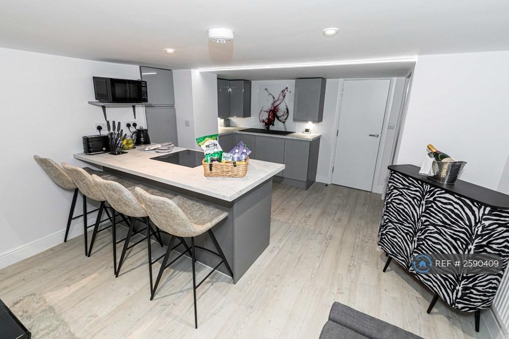 Lounge/Kitchen