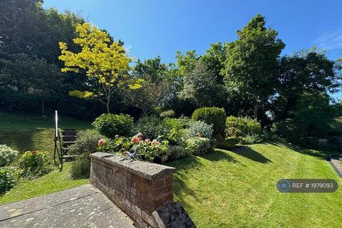 2 bedroom flat to rent, Leahurst, Eastbourne, BN20