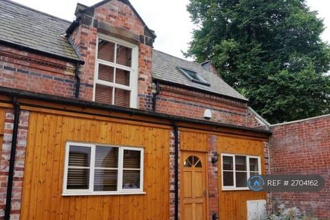 2 bedroom semi-detached house to rent, Burns Street, Nottingham, NG7