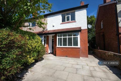 3 bedroom semi-detached house to rent, Pool Street, Southport, PR9