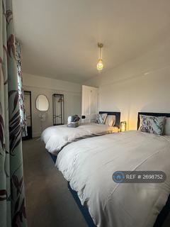 3 bedroom semi-detached house to rent, Pool Street, Southport, PR9