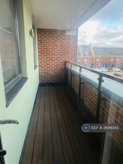 2 bedroom flat to rent, Lowry Court, Harrow, HA3