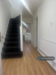 3 bedroom semi-detached house to rent, Stevenson Road, Swinton, Manchester, M27