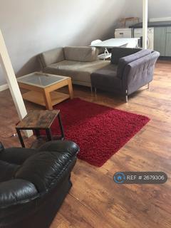 Studio to rent, The Ridgeway, London, NW9