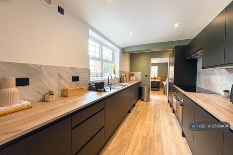 1 bedroom in a house share to rent, Cromwell Street, Gloucester, GL1