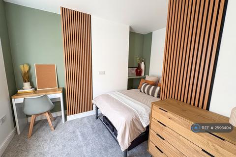 1 bedroom in a house share to rent, Cromwell Street, Gloucester, GL1
