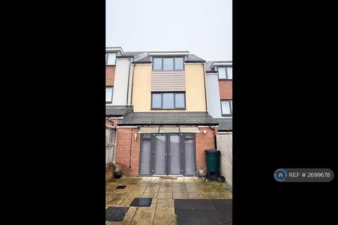 4 bedroom terraced house to rent, Featherwood Avenue, Newcastle Upon Tyne, NE15