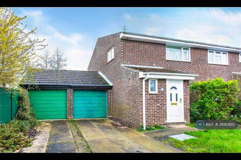 3 bedroom semi-detached house to rent, Ellison Lane, Cambridge, CB23