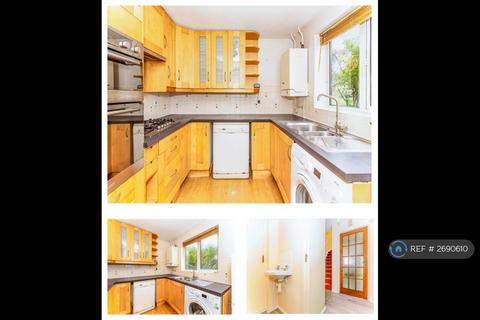 3 bedroom semi-detached house to rent, Ellison Lane, Cambridge, CB23