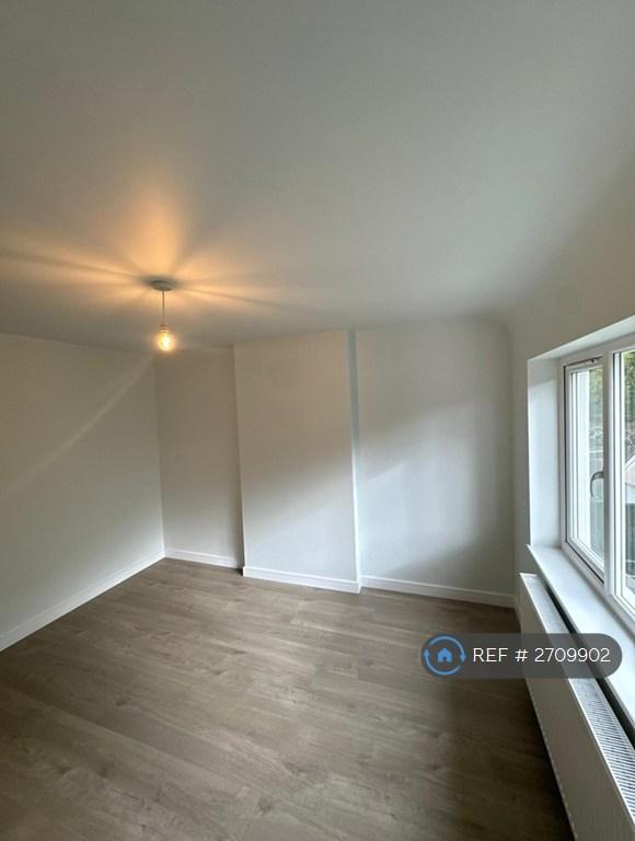 First Floor Rear Double Bedroom