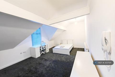 6 bedroom semi-detached house to rent, Middlesbrough, Middlesbrough, TS1