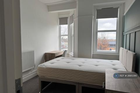 undefined, Fishponds Road, Bristol, BS16